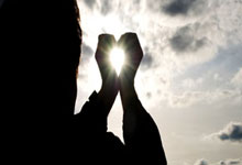 股票配资开户僖简配资:正规网上实盘配资-历史性时刻！寒武纪跨越“高山” 海光信息拟构建“平台型航母” 龙芯中科还在“战略性亏损”